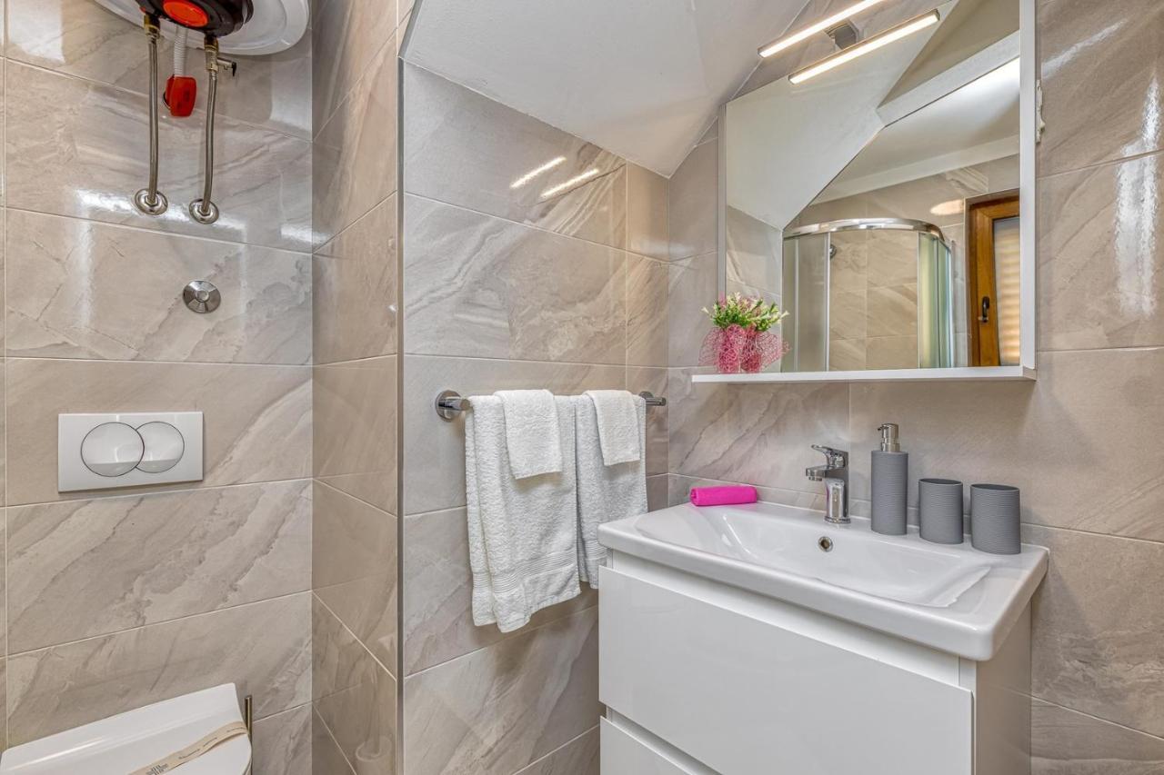 Rooms Nilda Musalez Exterior photo